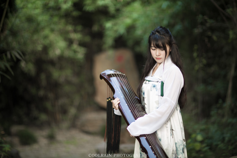 古筝女子户外清纯唯美图  第3张