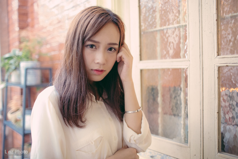 咖啡馆清纯甜美女孩  第4张