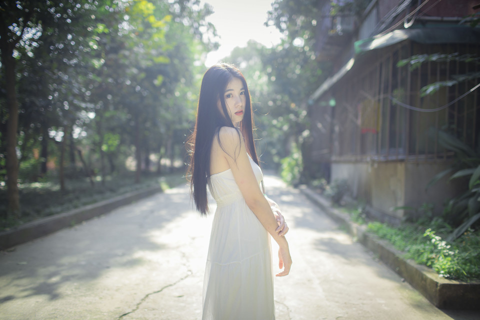 长发美女森林清纯图  第8张