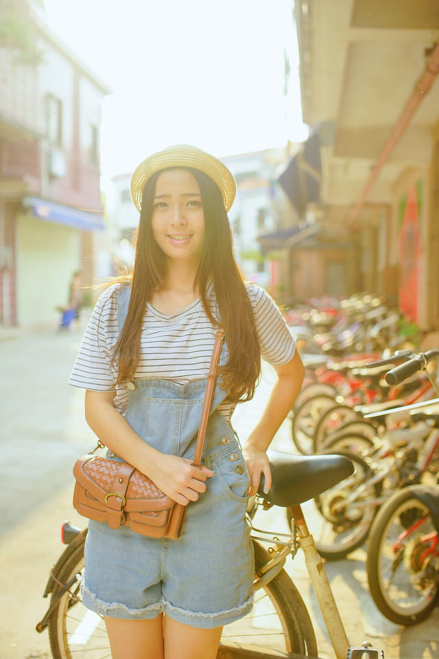 夏日狂欢少女小清新青春图  第2张