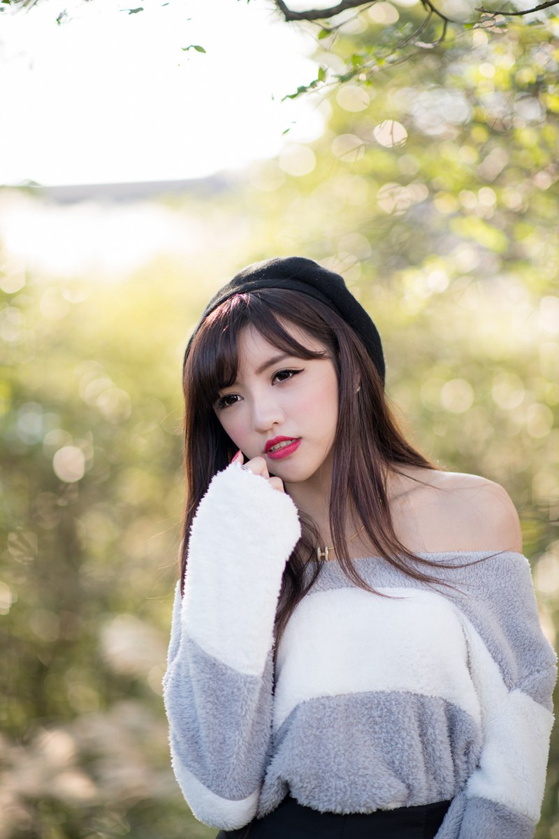 田野里温柔可人清纯照  第17张