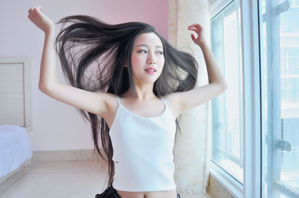 长发美女私房迷人图  第6张