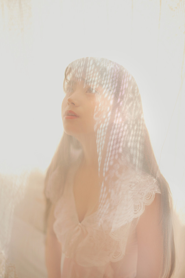 娇羞女子清纯梦幻气质图  第4张