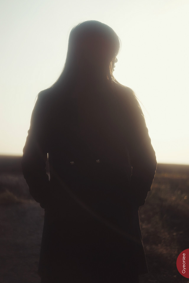 冬日暖人心窝的甜美女子  第2张