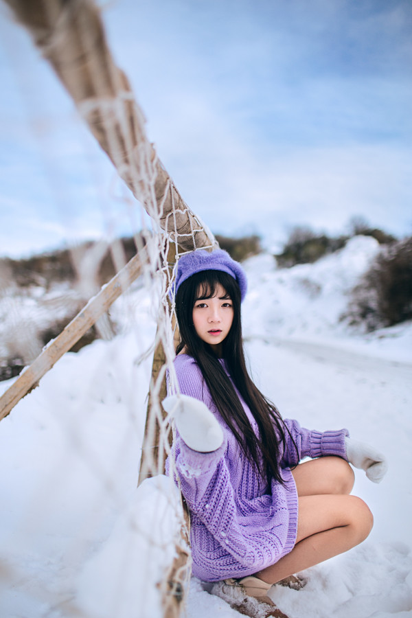 雪地清纯妹子私房照  第6张