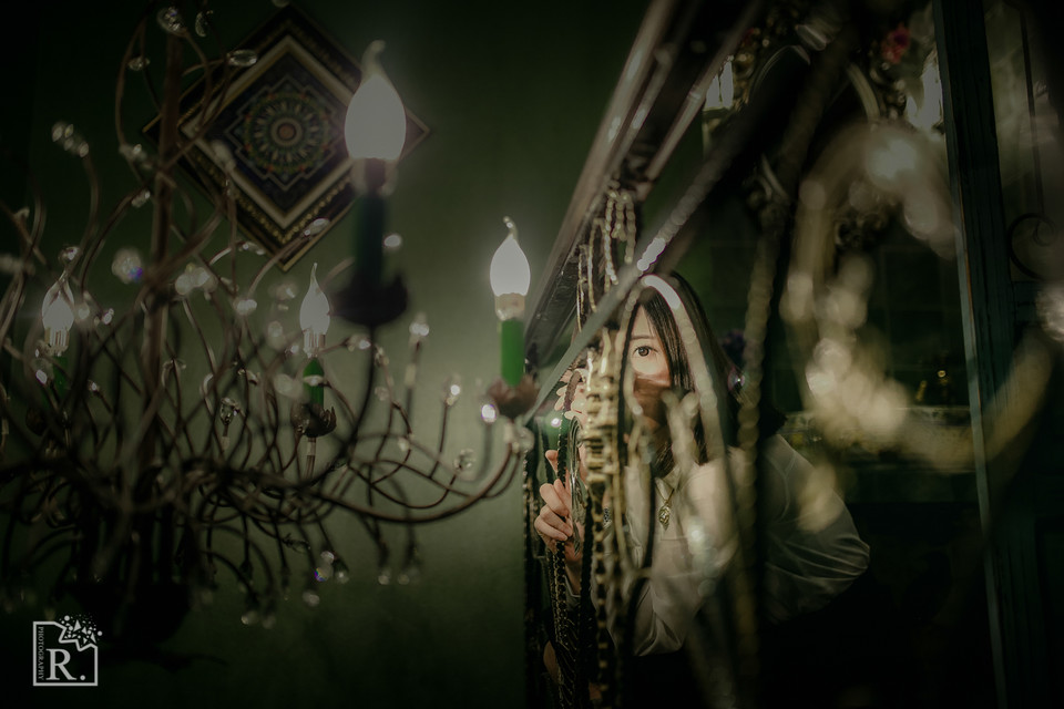 短发女子秀气时尚写真  第1张