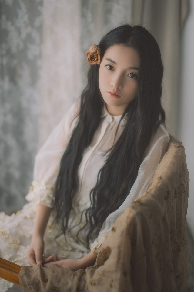 长发美女清纯私房美照  第8张