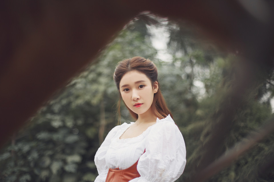 女子与马的亲密接触图  第13张