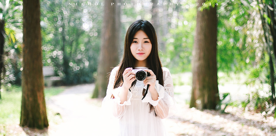 小清新女子森林小路的清纯美女  第2张