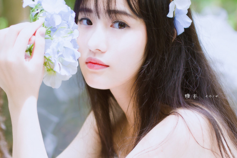 麋鹿姑娘森林唯美图  第5张