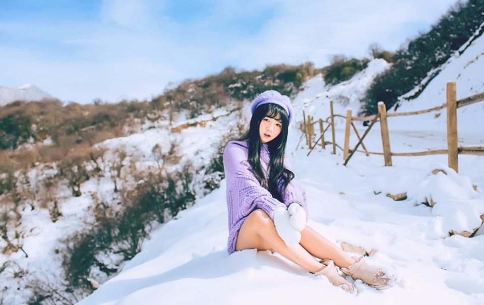 雪地清纯妹子私房照  第7张