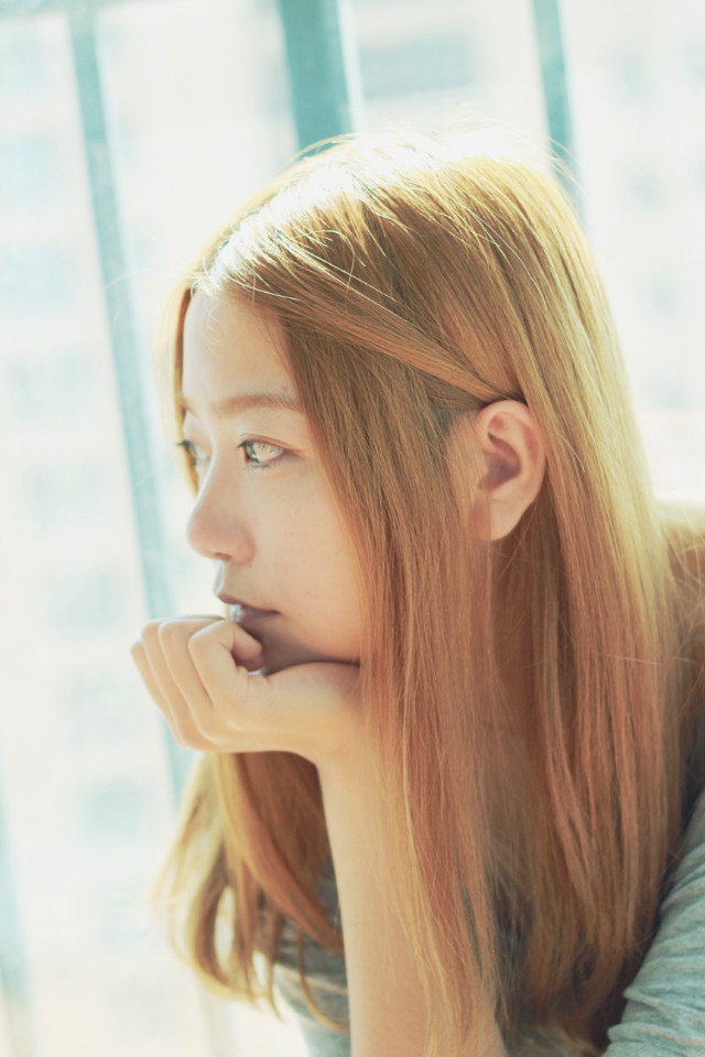 阳光下清纯甜美女生  第4张