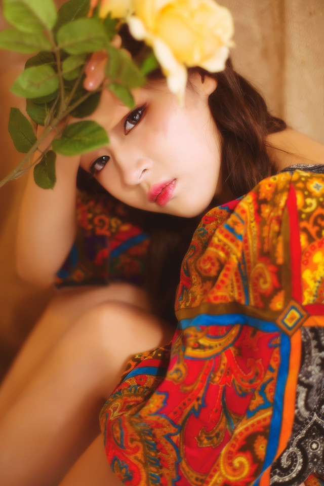 双马尾女子复古气质图  第4张