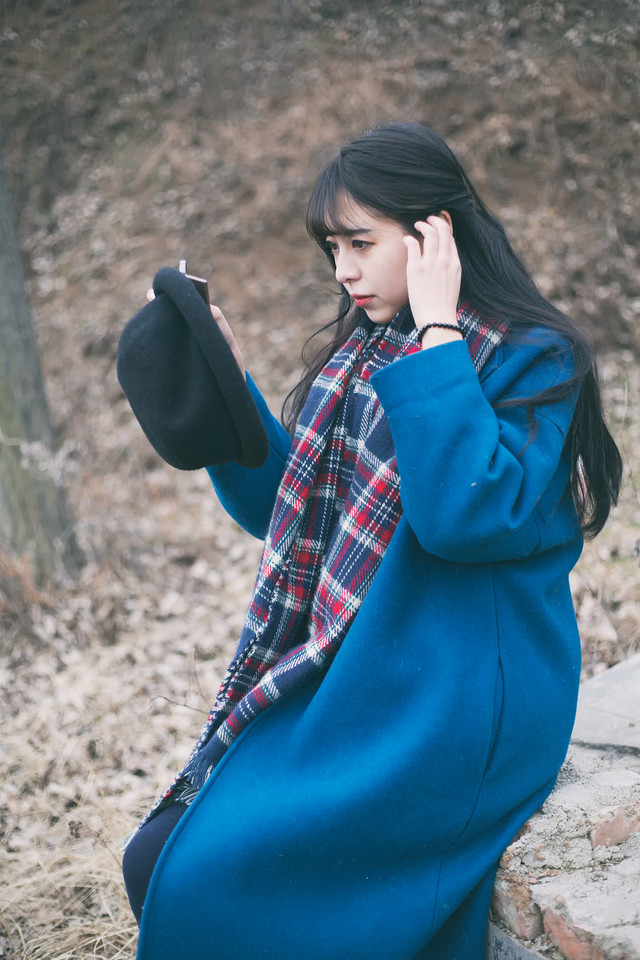 冬日暖阳下小清新美女  第1张