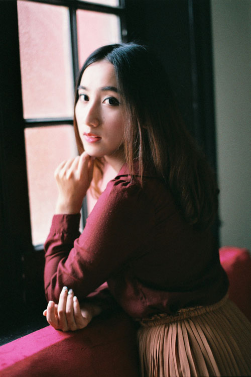 清晨出现在咖啡馆的妖艳女子  第6张