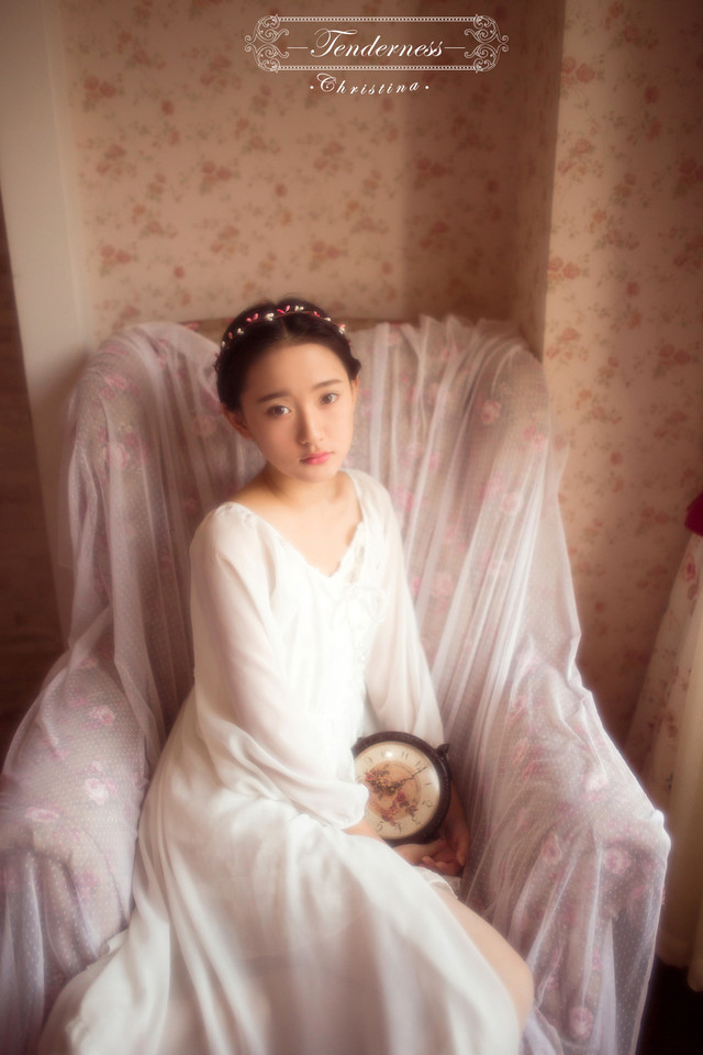 纯白私房照甜美清纯女  第3张