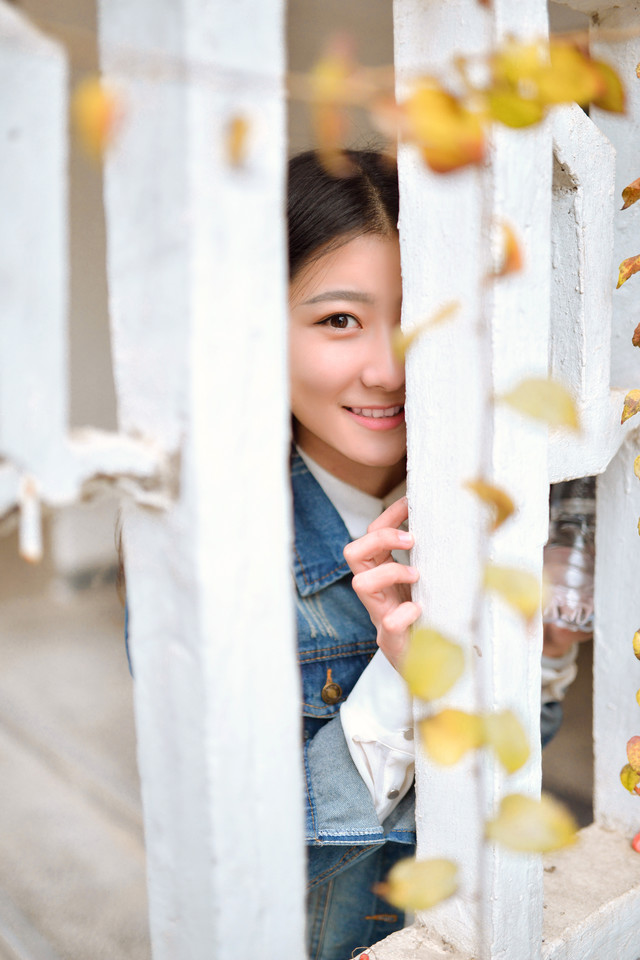 秋日清纯迷人长发美女  第5张