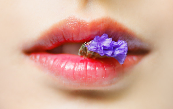 梦境女子唯美迷人写真  第1张