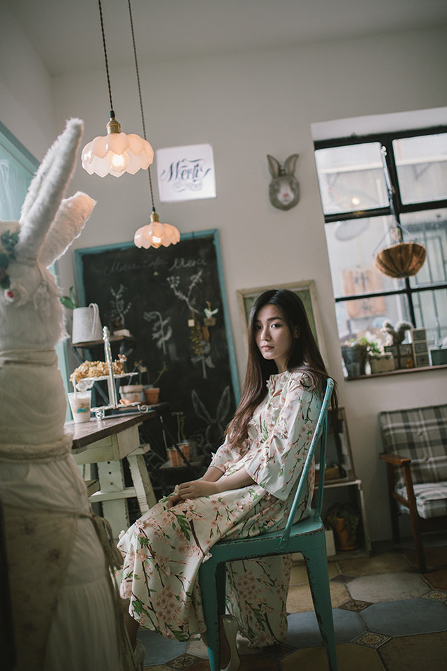 碎花美眉私房迷人清纯图片  第3张