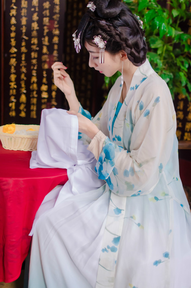 古装女子清纯私房艺术照  第5张