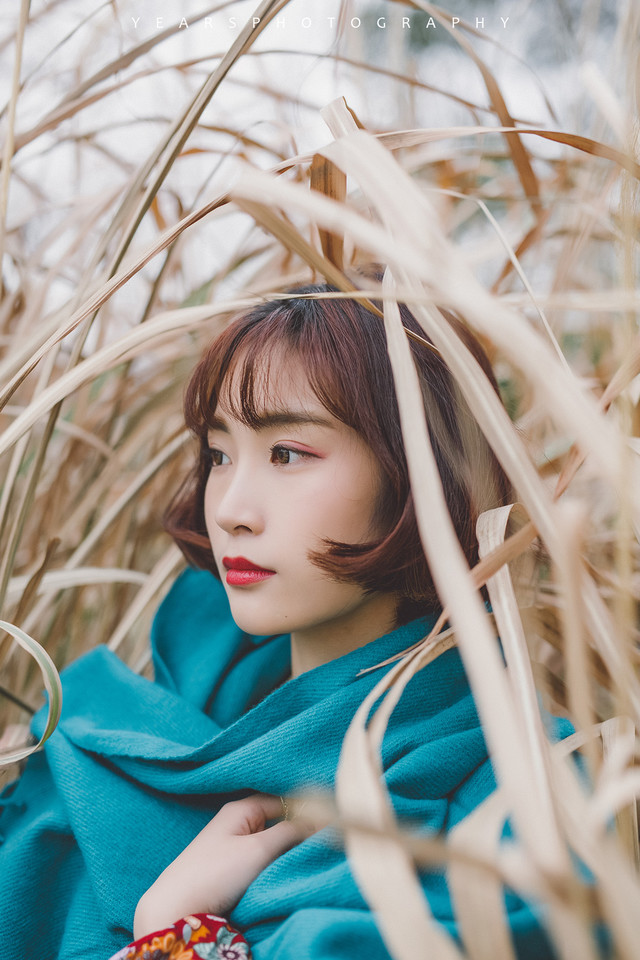 短发妹子气质迷人写真  第11张