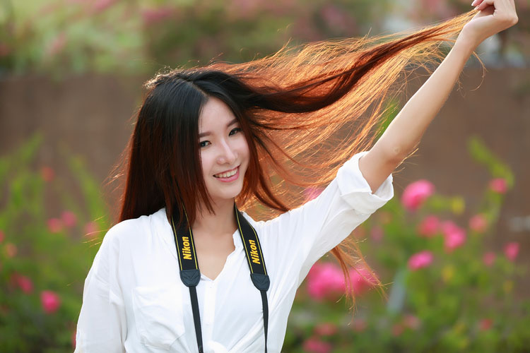 晚秋时分的清纯可爱美女  第5张