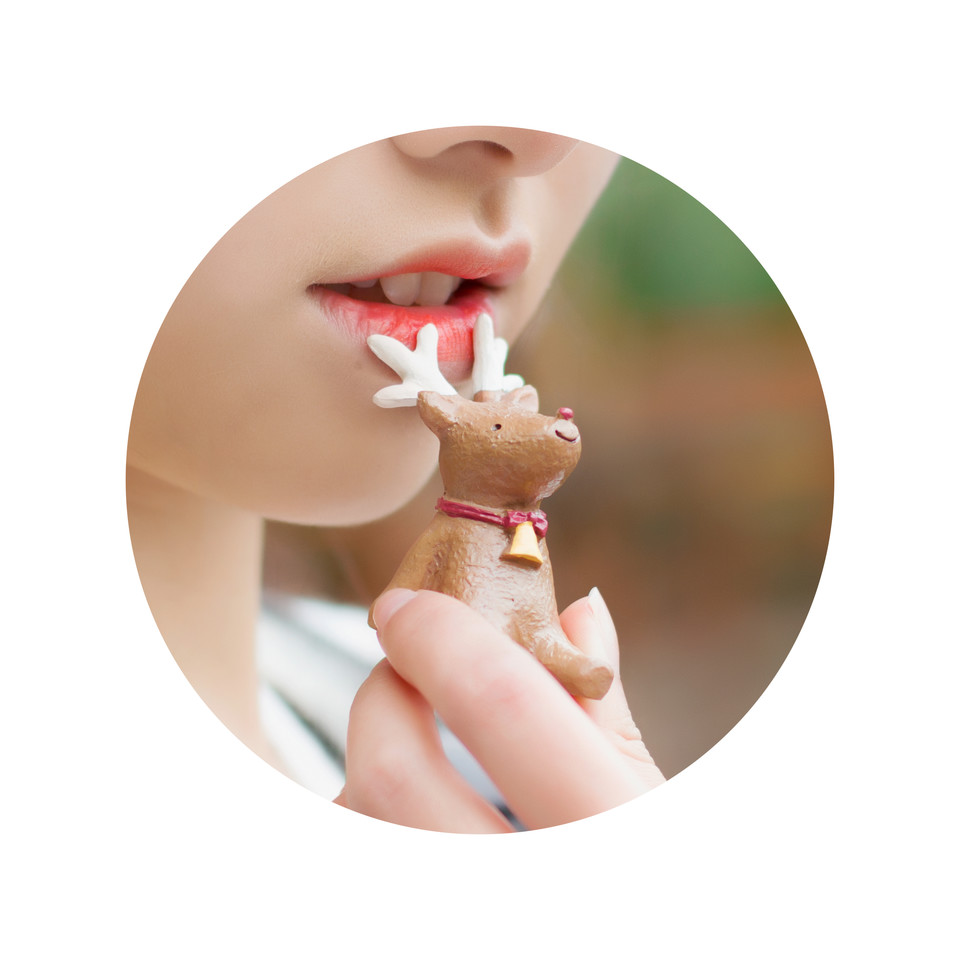 清纯美女户外甜美卖萌写真  第8张