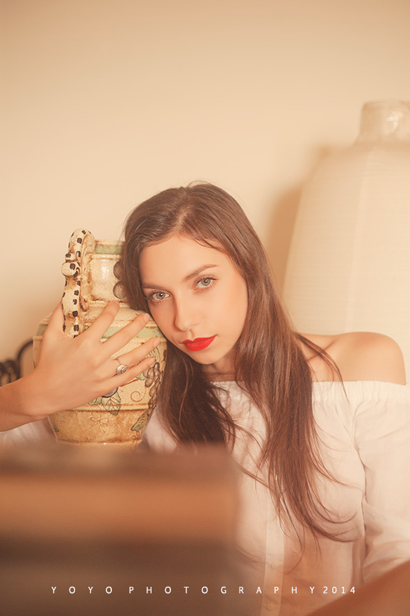 外国美女私房红唇图  第13张