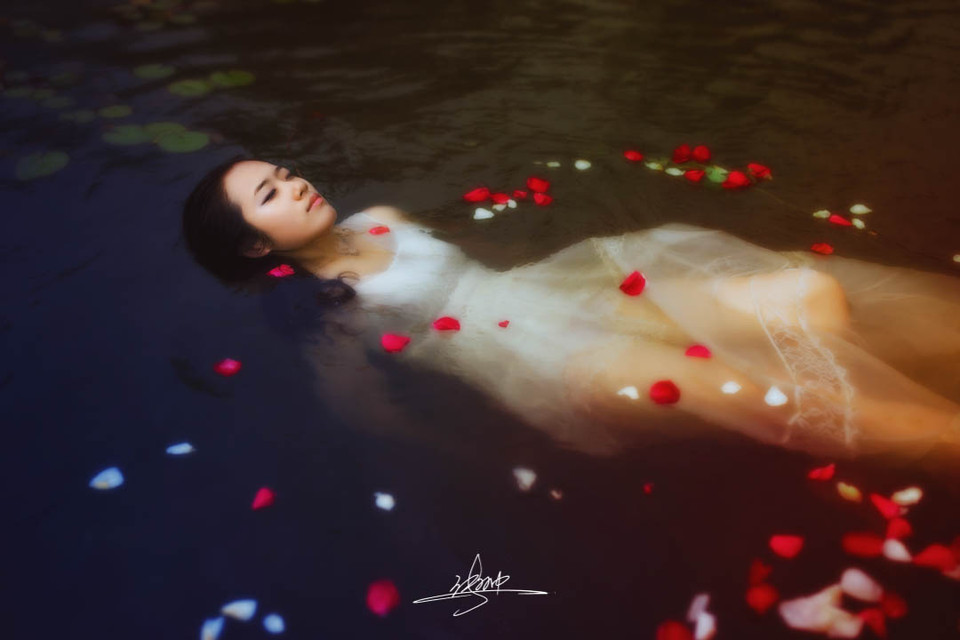 湿身女子水中小清晰图  第6张