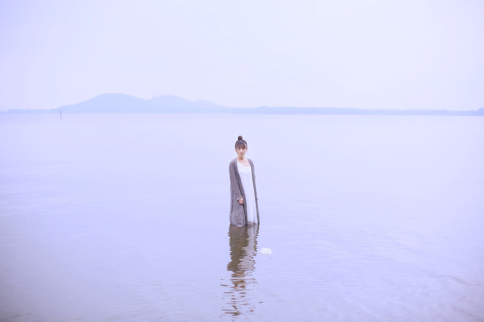 一花一世界的水上清纯妹子  第6张